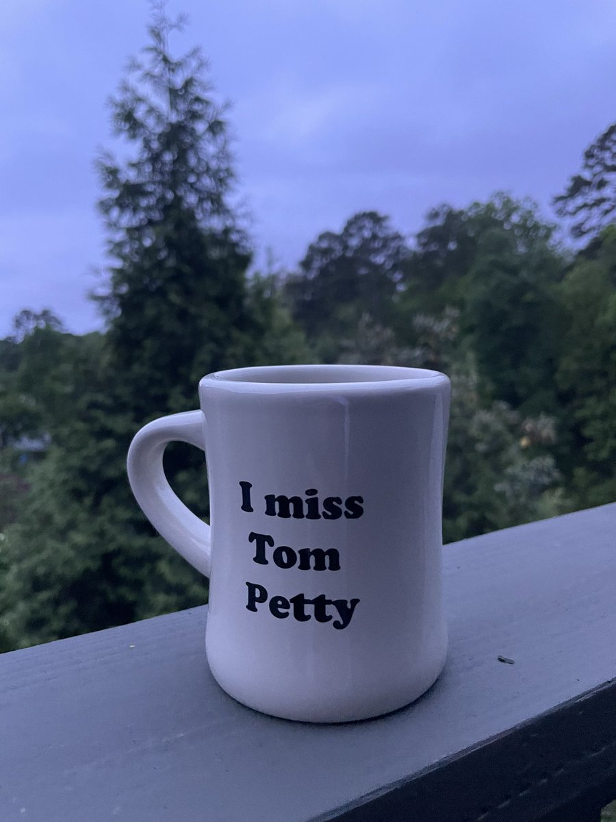 Four Bridges Arts Festival is today and tomorrow. I’m reminded I miss this great artist. #mymorningcup #TomPetty #FourBridgesArts #chattanoogafun