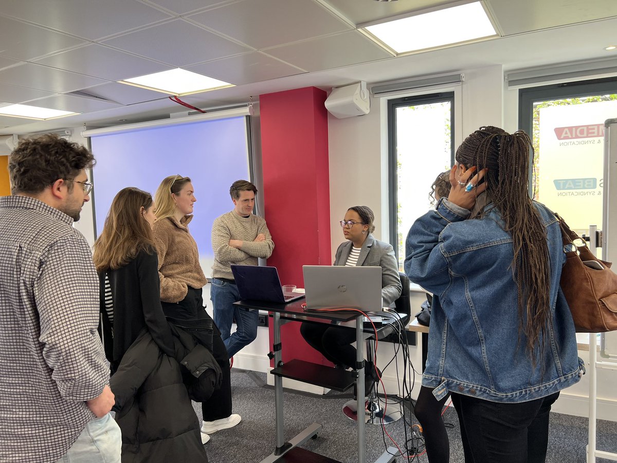 Financial Times world news digital editor @MissNessaBrown spoke to our trainees about the importance of visual storytelling and life at the FT ✨✨ #TeamNA #StartedHere