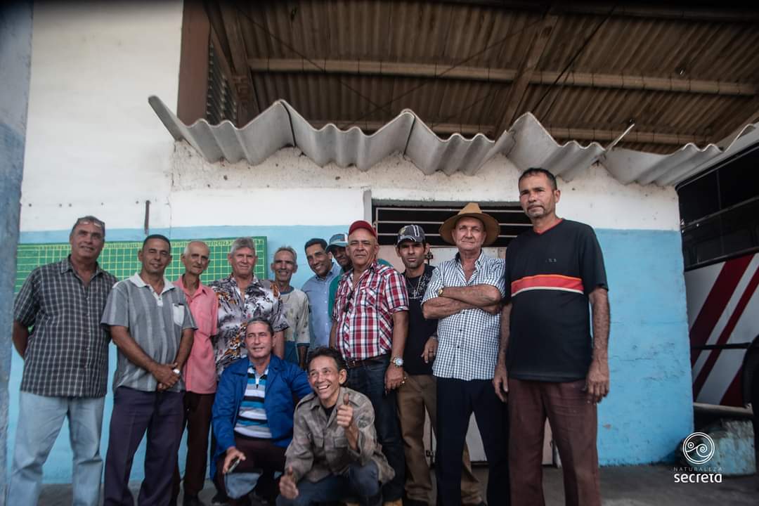 Los kilómetros que sean

Jefe del departamento de transporte de Guáimaro, así se llama el puesto que ocupa Venedicto Osoria Machado. Un puesto nuevo, en una estructura nueva, como me gusta decir, Venedicto de cierta forma es el ministro de transporte de Guáimaro...

#Cuba