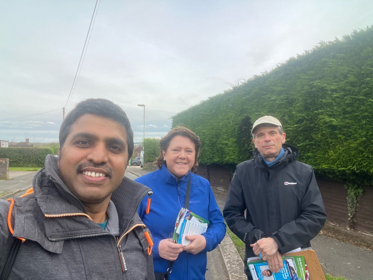 Out with some of our Councillors this week in King’s Furlong and Winklebury meeting residents & talking about our plans for the best for Basingstoke. See my website: maria4basingstoke.co.uk ⁦@BSKconservative⁩