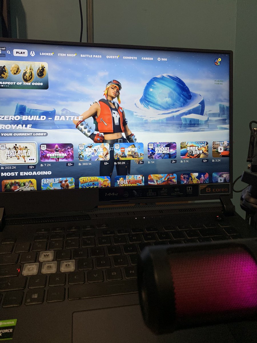DumbEnder's tweet photo. LIVE RN PLAYING FORTNITE WITH @caseydarelle https://t.co/ta7rr30UlE https://t.co/n3T1kOPceq