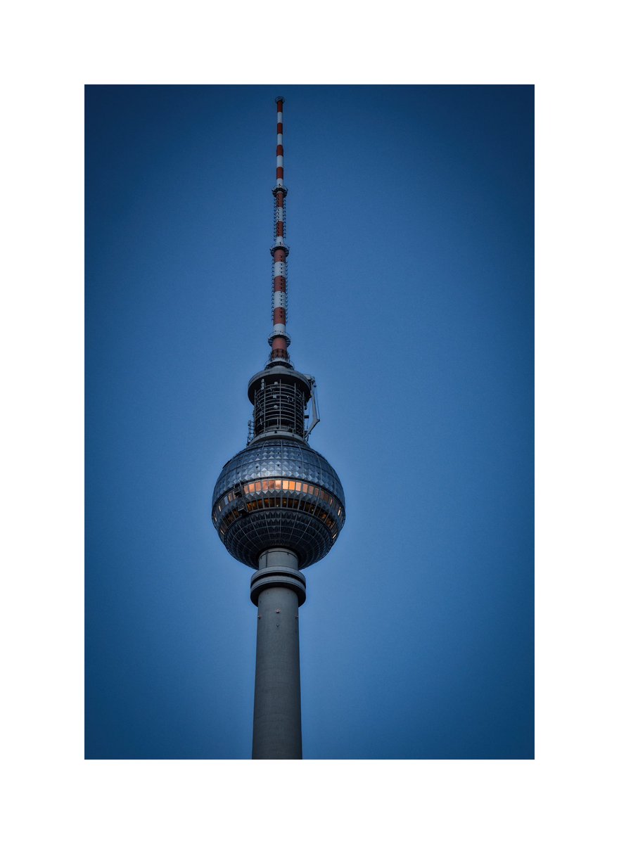 📍Berlin, Germany

Waiting for the sunrise at Alexanderplatz in Berlin.

In a early morning walk with friends to see the sunrise in front of the world clock, Berlin TV Tower and Alexanderplatz train station.

#visitberlin #travelwithlenses #berlinberlin #ig_berlin #berlin_de #1x