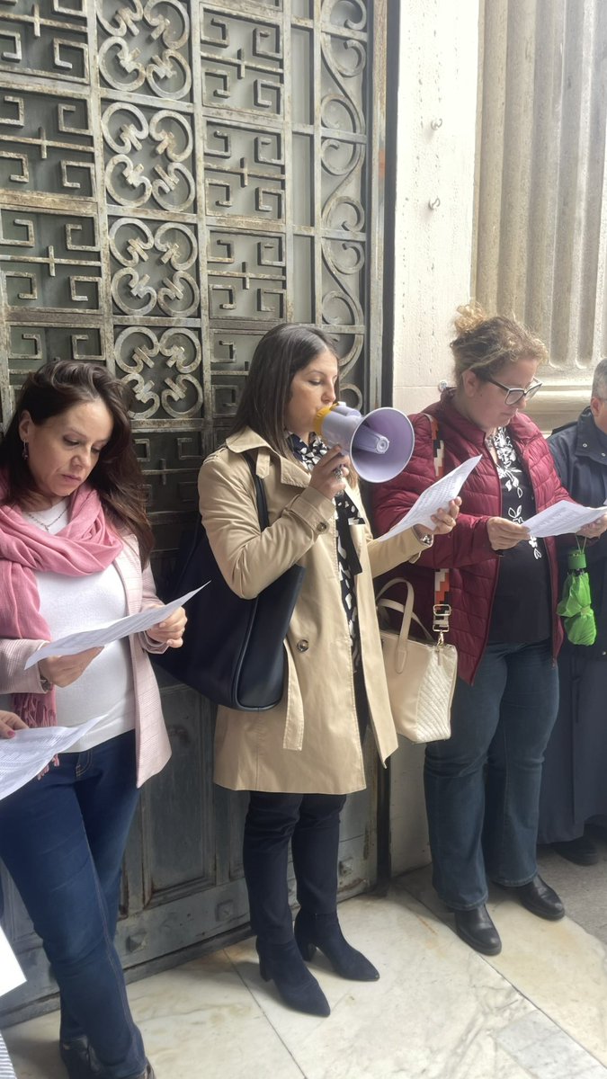 18.04.2024 il Movimento Forense - Dipartimento Carceri - ha aderito all’iniziativa  promossa dalla Conferenza Nazionale dei Garanti Territoriali delle Persone Private della Libertà Persone personale.

“SUICIDI IN CARCERE: NON SI
PUO’ CONTINUARE A MORIRE DI CARCERE E IN CARCERE”