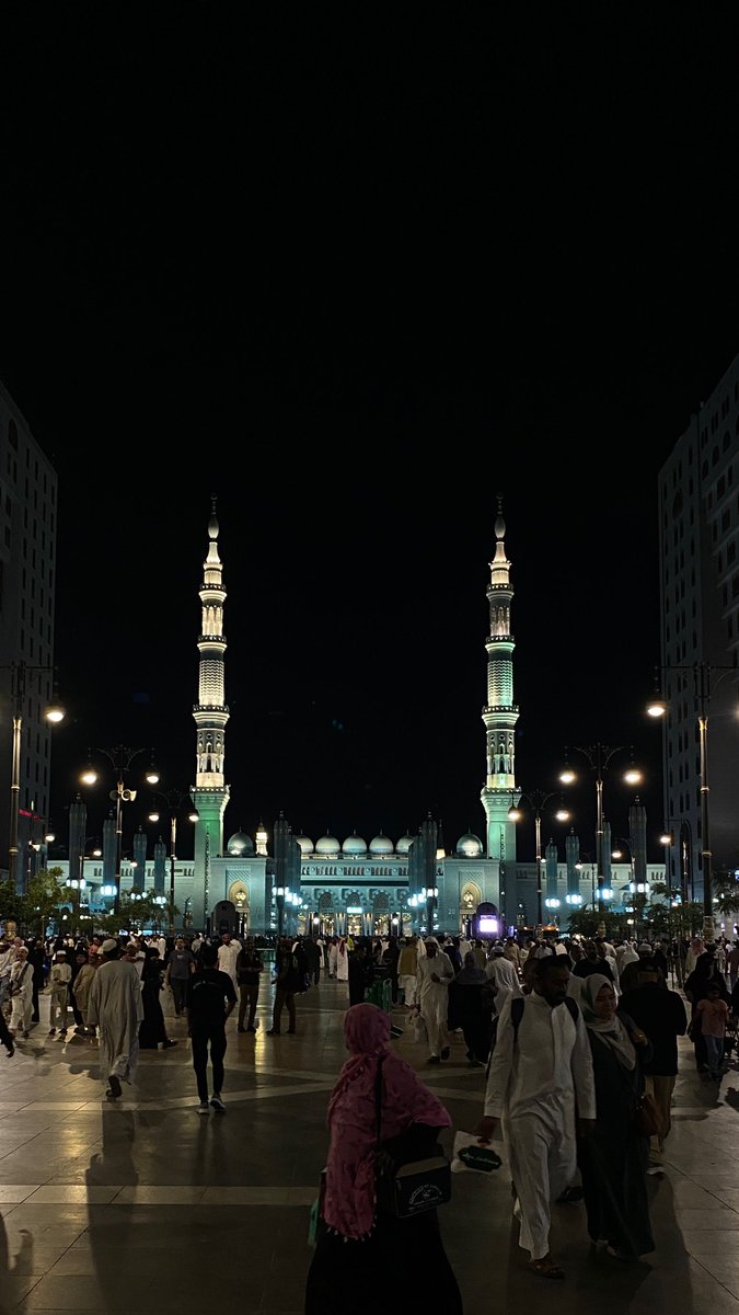 #haramainstories 

Years ago in Al Madinah Al Munawwarah, there was a man who was very misguided. His family lost hope in him.

Around the age of 40, he decided to perform Hajj.

His family berated him for the idea, they believed he was basically unforgivable!