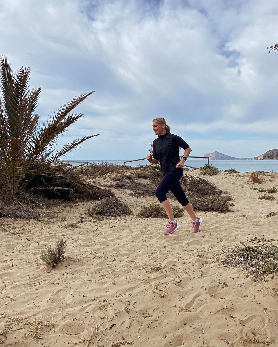 BornToBeIronman's tweet photo. Wszędzie dobrze, ale na urlopie biega się najlepiej 🏃‍♀️☀️😎 A zamiast parkrun był beachrun 🏝️🥰 Jest pięknie 🤗
#bieganie #correr #corre #costablanca #beachrun #calp #beachrunning #wakajki #spain #hiszpania https://t.co/8drHmW3gww