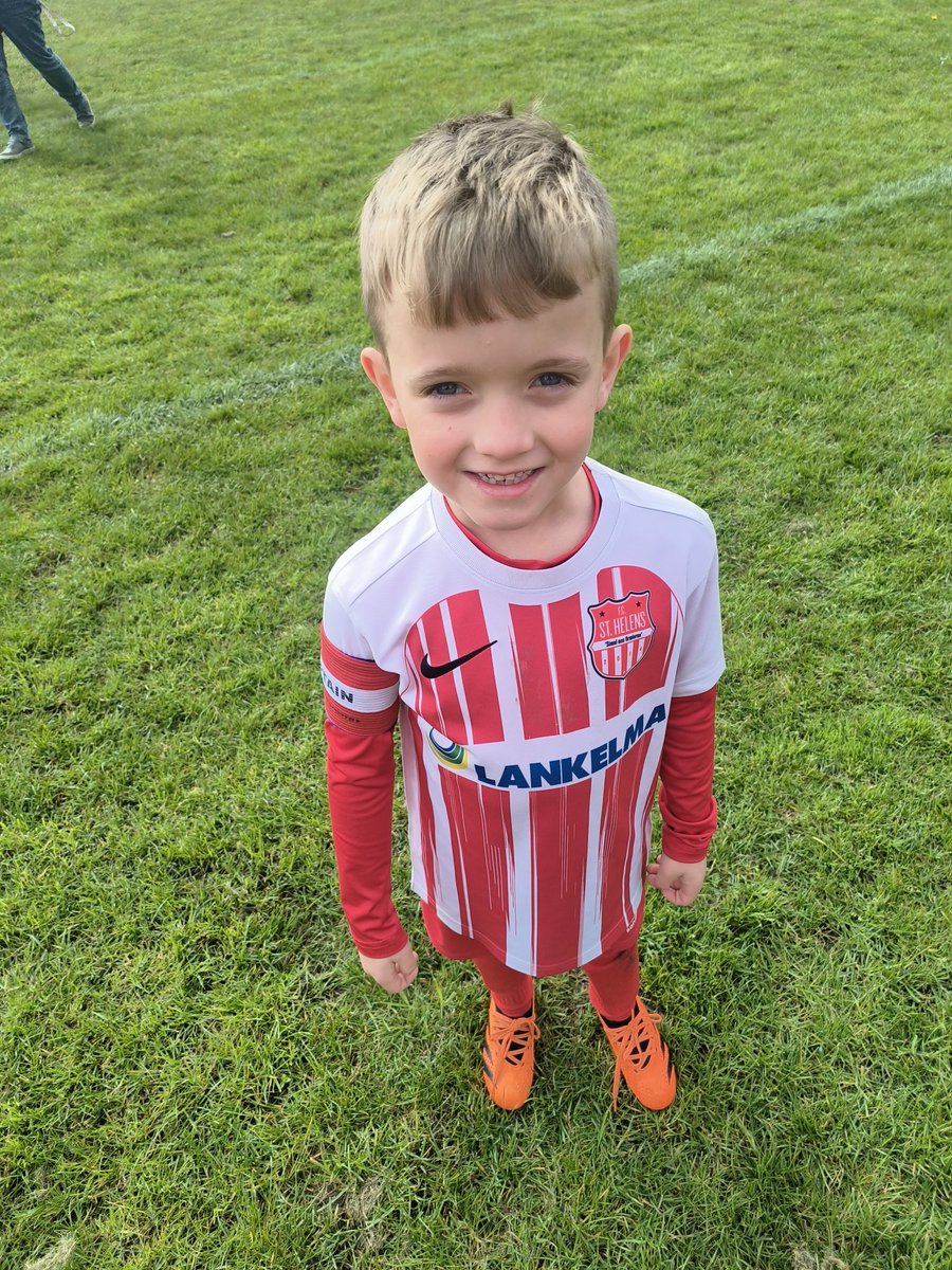 Bobby was captain for today game well done
@fcsthelens 
@fcsthelenswomen