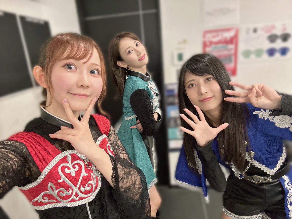 jiena_gaim's tweet photo. 13thありがとうございました！
戦隊コーナーいつも楽しくて大好きだ！
9/8(日)またライブあるよーん！
楽しもうねー！🕺
#仮面ライダーGIRLS https://t.co/A9FzbhyymA