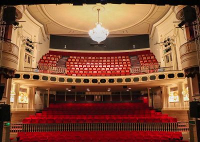 We can't wait to see you @TheatreWindsor, a beautiful Edwardian theatre situated between #WindsorCastle and #RiverThames. George III visited the theatre when staying at the castle. Be like George and do both! 
🎟️theatreroyalwindsor.co.uk/party-games/ 🎟️rct.uk/visit/windsor-…
#Windsor #Theatre