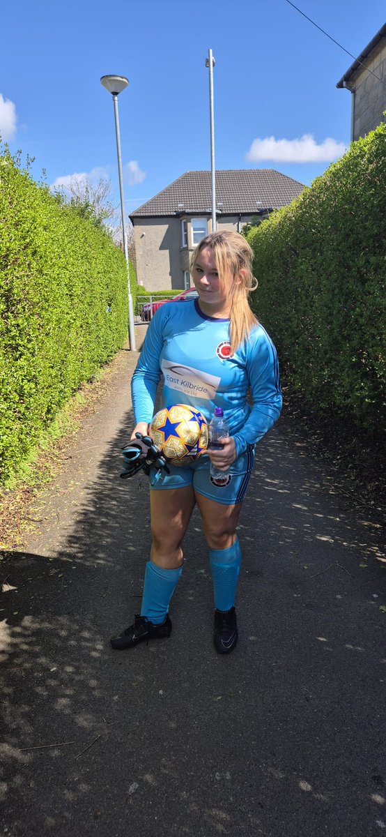 4-3 Win for the Kitten today

Two penalties saved 🙌🏻🙌🏻

Well done my girl 💙

@BusbyGirlsAFC @armgoalkeeping @Player2Pro_ 

#shecanshewill #hergametoo #grassroots