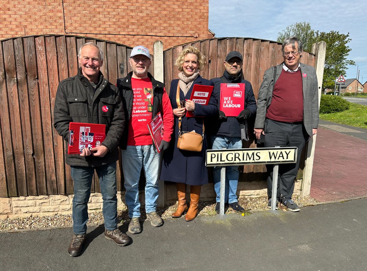 SamanthaNiblet4's tweet image. It was great to welcome Hywel from @LabourCC to our listening session this morning in #StensonFields with ward Cllr. @LakhSingh01 

We’re out reminding  people to get their postal votes returned for @ClaireWard4EM and @NicolleNdiweni for police and crime commissioner.
#VoteLabour