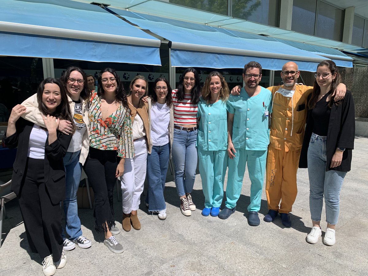 DeboraAcin's tweet photo. XXII Curso de formación en Cirugía Endocrina de la @aecirujanos para R4-R5. H. de La Paz y H. de Fuenlabrada. Adrenalectomía vía anterior y posterior, tiroidectomías, linfadenectomías y paratiroidectomías. Un gusto participar de nuevo! @CirEnd_AEC @Joaquin_Gom @raquel_arranzj https://t.co/3OMZBzJGSG
