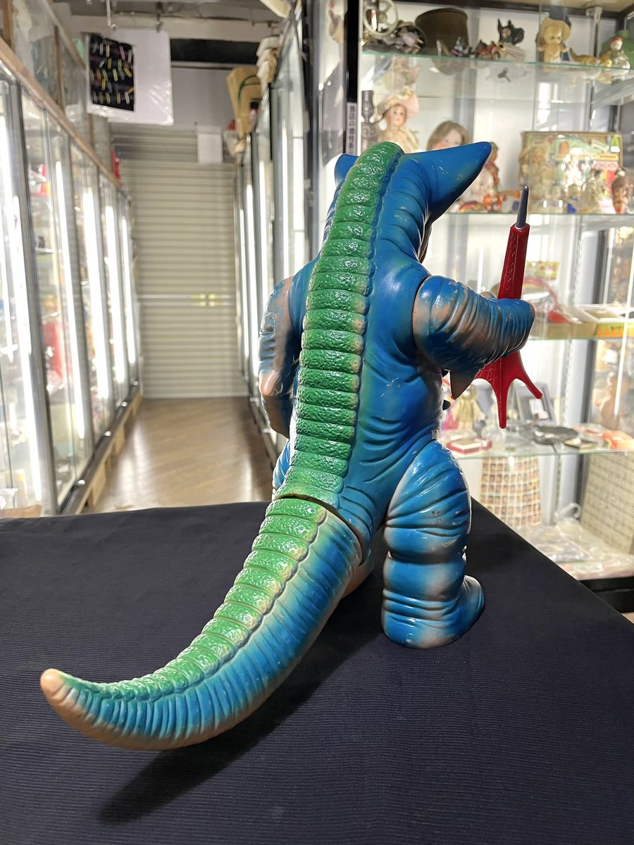 ジャイアントゴモラ　ブルマァク　ソフビ ジャイアントゴモラが入荷しております。 大きいんです！当時物で