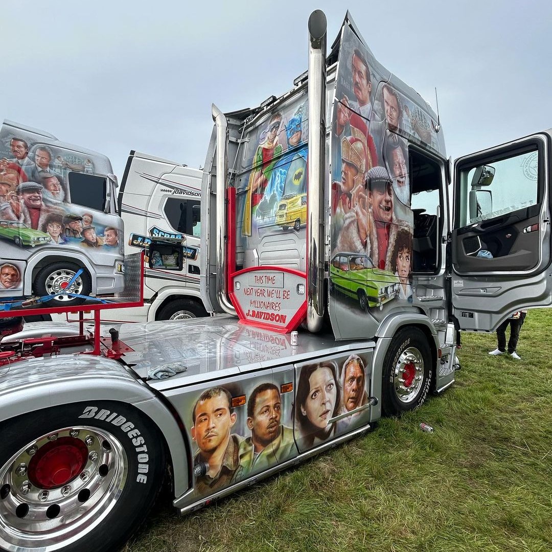 Instagram’s ap_truck_photography_uk came across some stunning #scania trucks at last year’s Truckfest North West. But which is your favourite? We'll be at Truckfest Lincoln on Stand W3W so let us know if you're planning to attend. We're looking forward to seeing you there. 😀