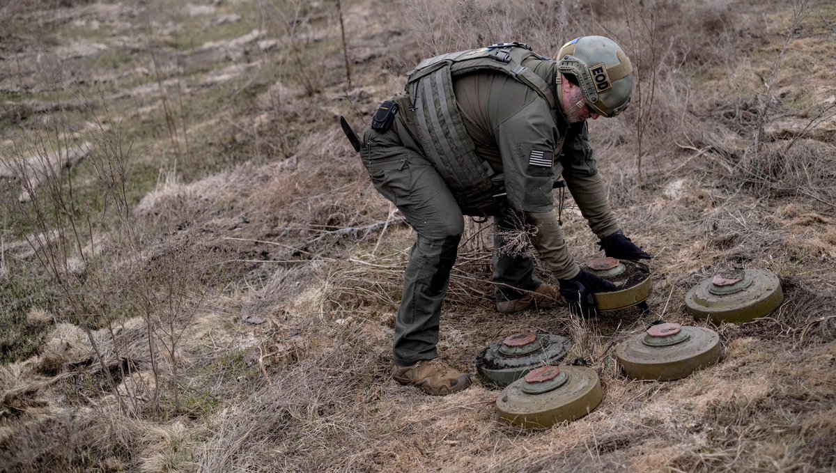 Latvia is planning a large purchase of mines in order to be in a position to quickly mine its border with Russia if the need would arise. 🇱🇻