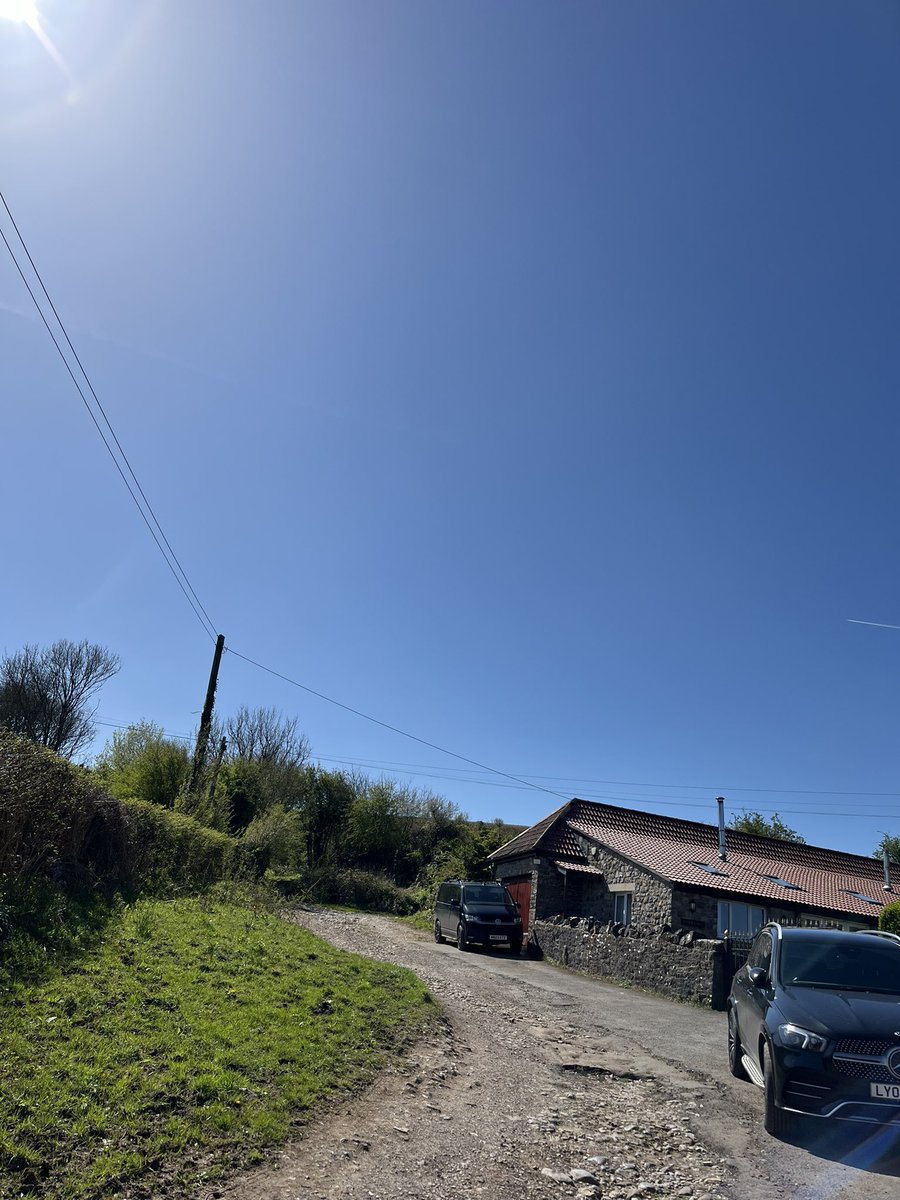 Beautiful sunny day to begin the @_tkasa @somersetdofe season!

All groups are off and walking!