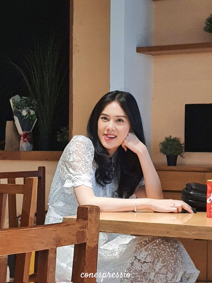 conespressio's tweet photo. Setelah sekian lama 🥹🤍 @yessicatmra 

#HalalBihalalwithyessicatamara https://t.co/bozSxk2I21