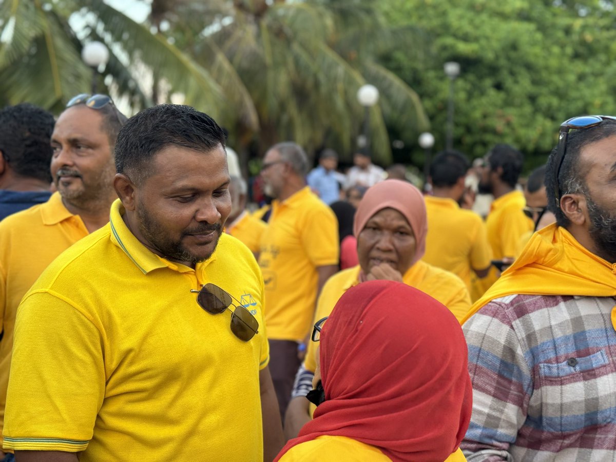 މާފަންނު މެދު ދާއިރާ އަށް ހޮވަން މިފަހަރު އެންމެ ރަނގަޅު މީހަކީ އަހުމަދު އާމިރު 
4️⃣✅ 

#vote4ahmedamir 
#maafannumedhu