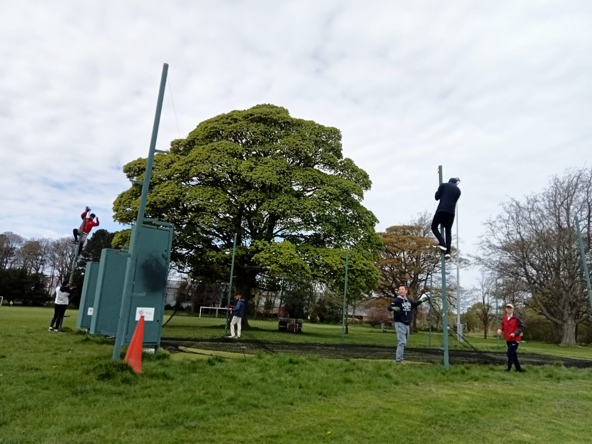 Home at the Inch, our volunteers are trying out their best Spiderman impressions as we set up the nets for the season ahead 🏗️🕷️