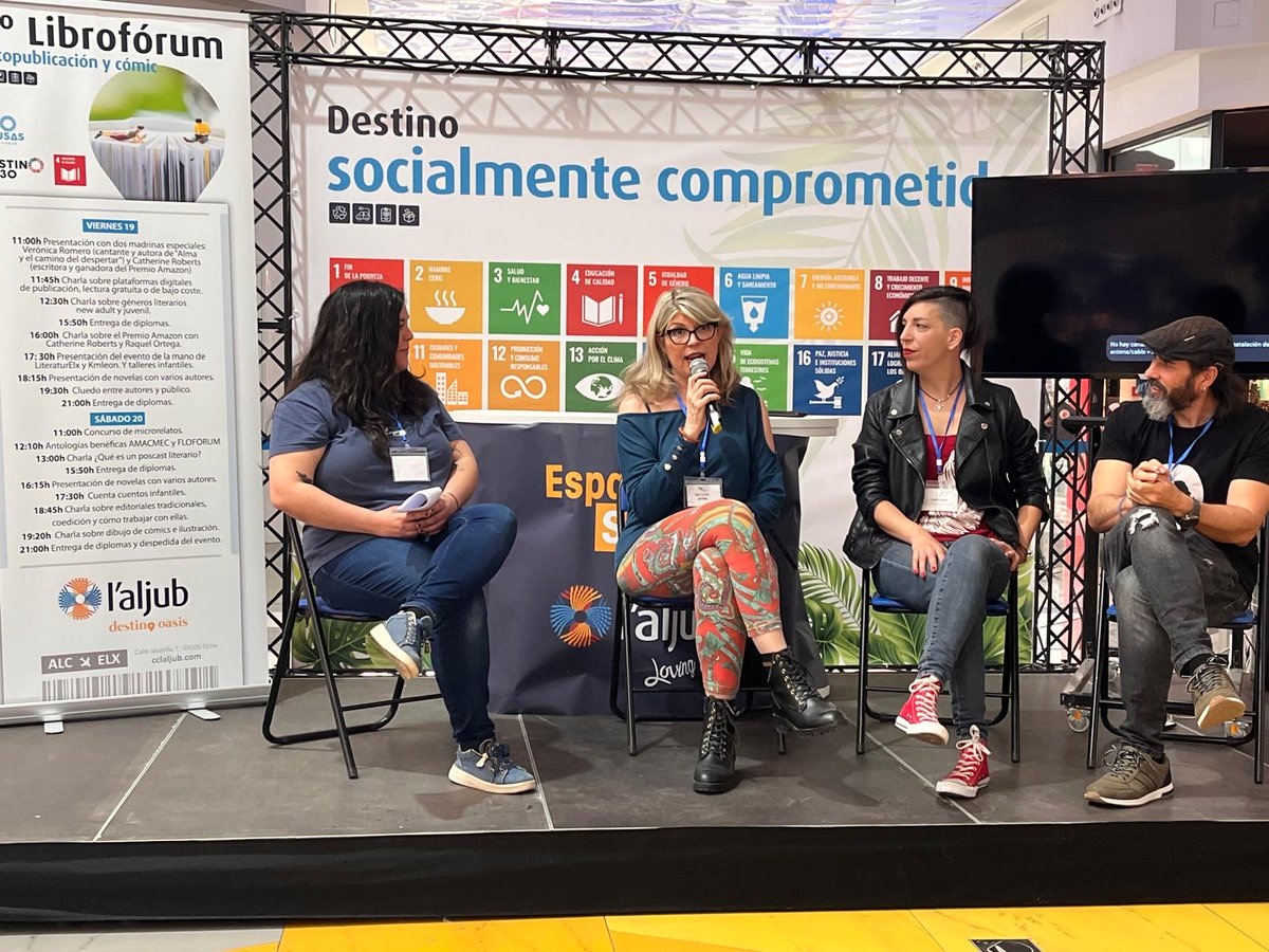 Marta_Querol's tweet image. Fantástica mañana literaria en @laljub #Elche dentro del #LibroForumElche2. Hemos hablado de creación de mundos, en mi caso el de Arlodia. Esta tarde,  seguimos.