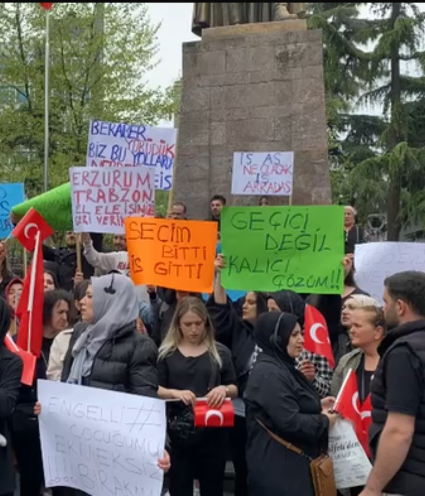 <a href="/ahmetmgenc/">Ahmet Metin Genç</a> #Alo199işsizKalıyor