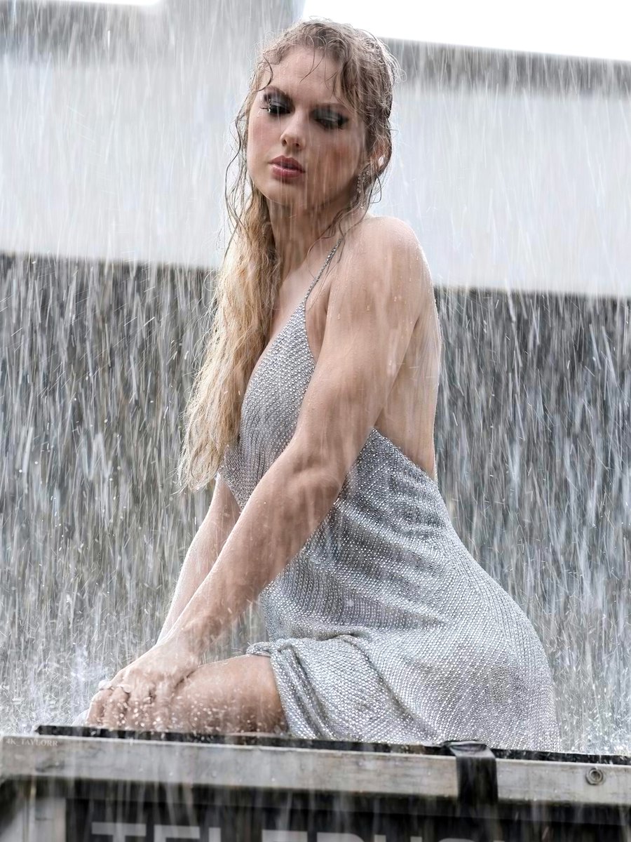 4k_taylorr's tweet photo. so i colorized this pic https://t.co/UvFfOLdZlr