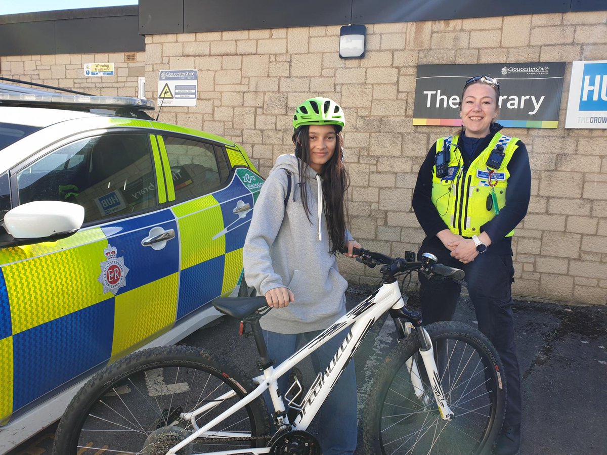 Today, at the Library in Wotton-Under-Edge, PCSO's PEARSON and ELLIS and VPCSO BERRY carried out Bike Marking and chatted to members of the public about issues in the community. #CommunityEngagement #bikeregister