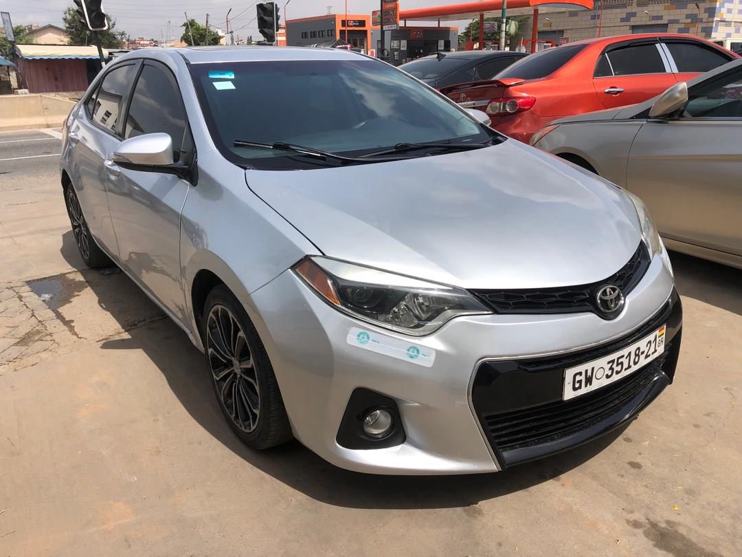 RamuruCarsGh's tweet photo. Toyota Corolla s

2016 model

Registered 21

Fully loaded 

Sunroof 

Push to start

Leather seats

Price 115k

Conract: 0559540439 https://t.co/7KOwahQpNY