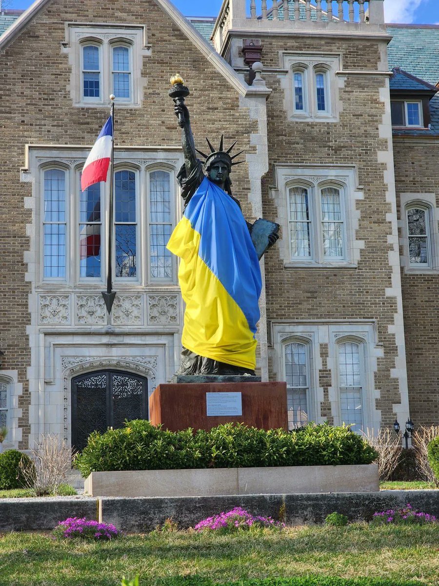 G_Yakovleff's tweet photo. Résidence de l’Ambassadeur 🇫🇷 à Washington 👀👊🏻 https://t.co/uAnkwzqdwa