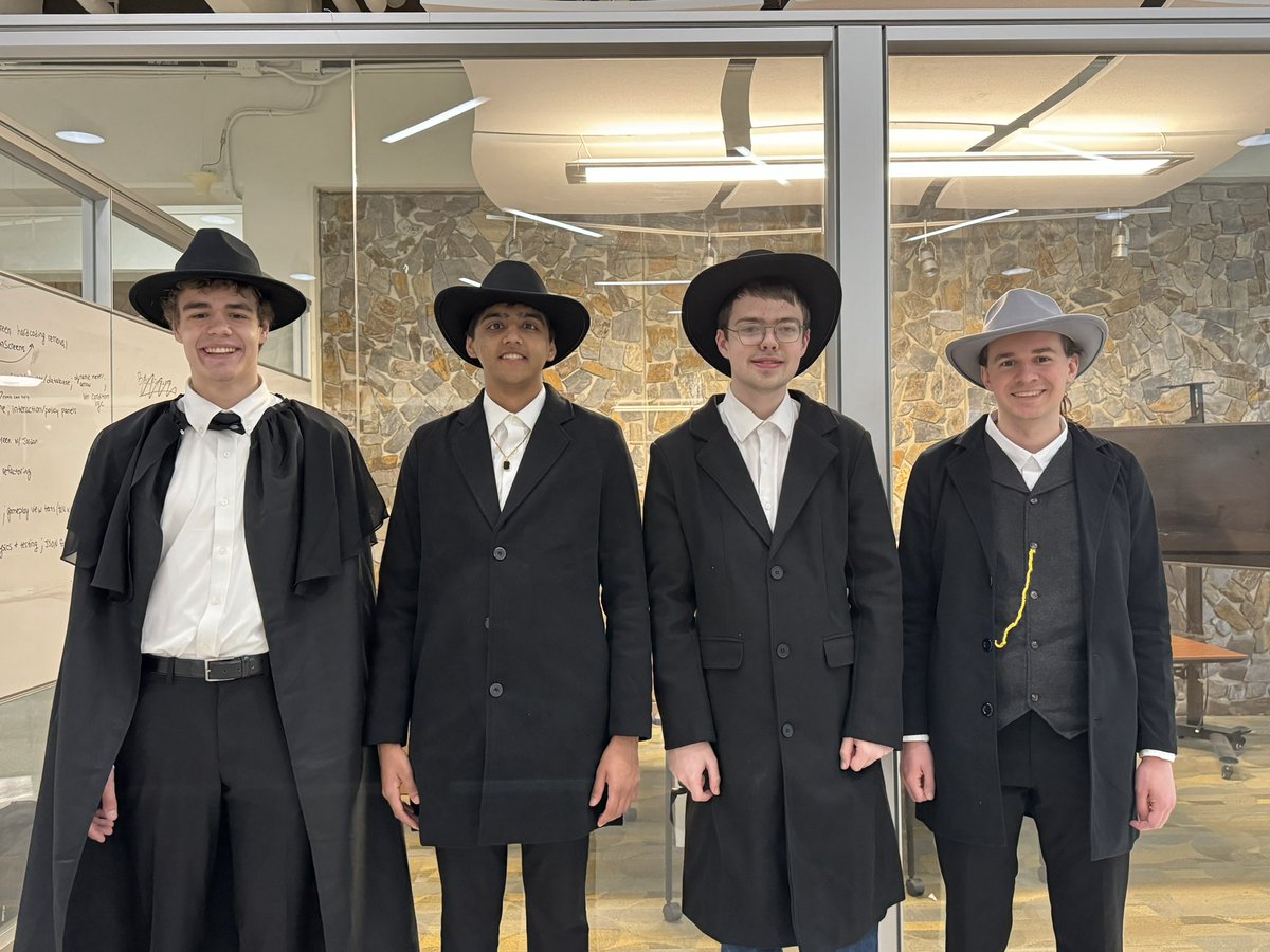 umnquizbowl's tweet image. Who wore it better? #ACFNationals2024