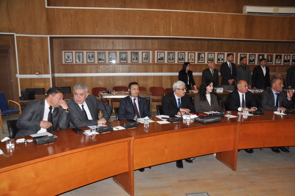 karsmansetcom's tweet photo. Kars Belediyesi’nin yeni dönemdeki meclisi toplandı
https://t.co/3GiusbHjJm https://t.co/6Pucn7oDyq