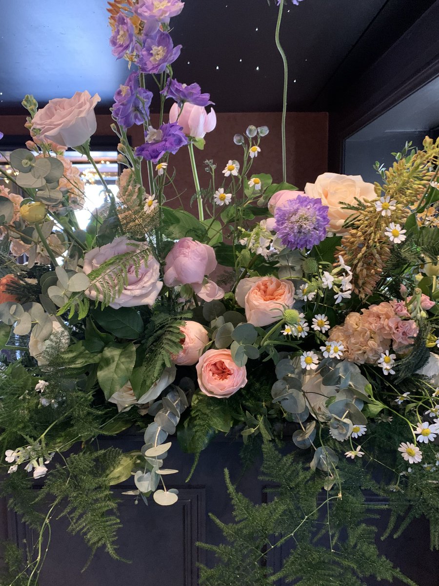 #Floral arrangements for the #wedding #CannonballRestaurant #privateevents #dining #Edinburgh #celebration STUNNING 😍 (#snapdragon flowers) Congratulations to the happy couple ❤️