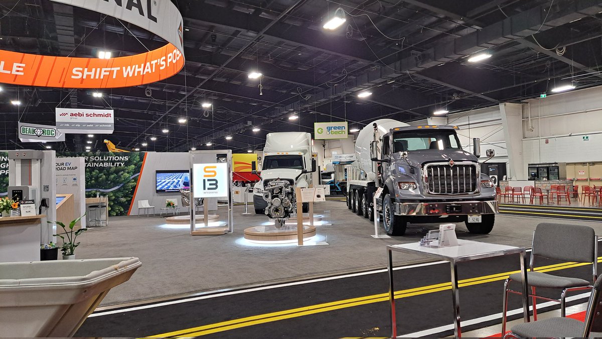 It was a pleasure to lend my support to the  South Asian Trucking industry reception at 2024 Truck World and great to catch up with fellow regional councillors Navjit Brar and Christina Early 
#truckingindustry #mississauga 
#daskoformayor daskoformayor.com