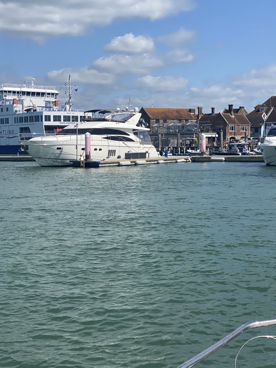 Boat back on the water off for lunch at the George