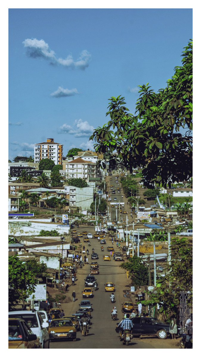 mboapic's tweet photo. 🌳 Vue depuis le carrefour "Sorcier" : Ngousso s'étend sous un ciel bleu parsemé de nuages. La vie quotidienne à Yaoundé, un moment figé à partager. 🇨🇲📸 #BaladeAuCameroun #cameroun #yaounde #ngousso #cmr https://t.co/gQ9acGixVi