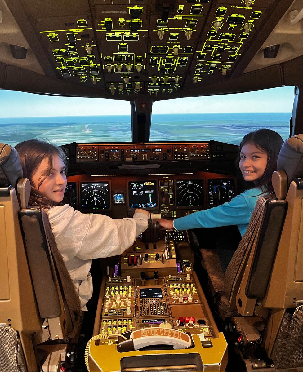 MebOrgm's tweet photo. 📢 BİLSEM öğrencilerimize THY Akademi tarafından uçaklar hakkında eğitim verildi. 🛩️ 🧑‍✈️

🏫 Pendik Bilim ve Sanat Merkezi

📍 İstanbul 

🌐 ▶️ https://t.co/4FDcF1MnRE

#MustafaOtrar https://t.co/uM94lGNUyw