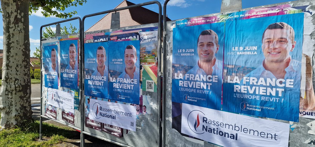 NatGermain's tweet image. 🔴 Après-midi collage dans la 10ème de L'Isère #circo3810 avant la venue de @J_Bardella demain à la Foire de #Beaucroissant en Isère 👍
#LaFranceRevient !
#VivementLe9Juin 🇨🇵
