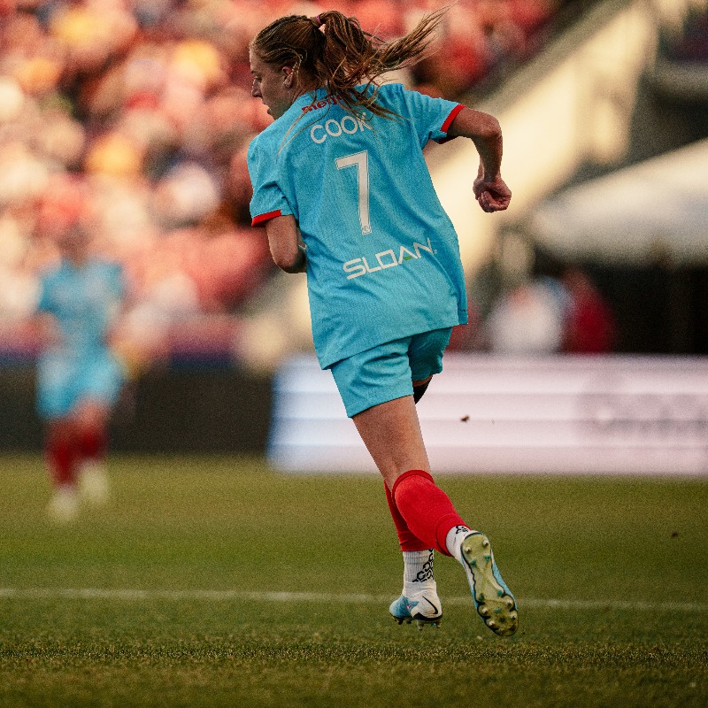 theChicagoStars's tweet photo. We're with you every step of the way, Ava 💙❤️