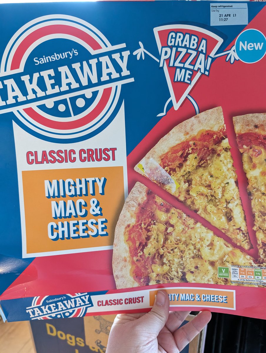 mrshrmanager's tweet photo. @sainsburys your new Mac and cheese pizza.... It's spicy! 

8 year old devastated his two fav food combos and he can't eat it cause his mouth is on fire 🔥🔥 

Ingredients list chilli powder 2nd to last ingredient! 

#pizza #sainsburys #fail https://t.co/F16NpEcy90