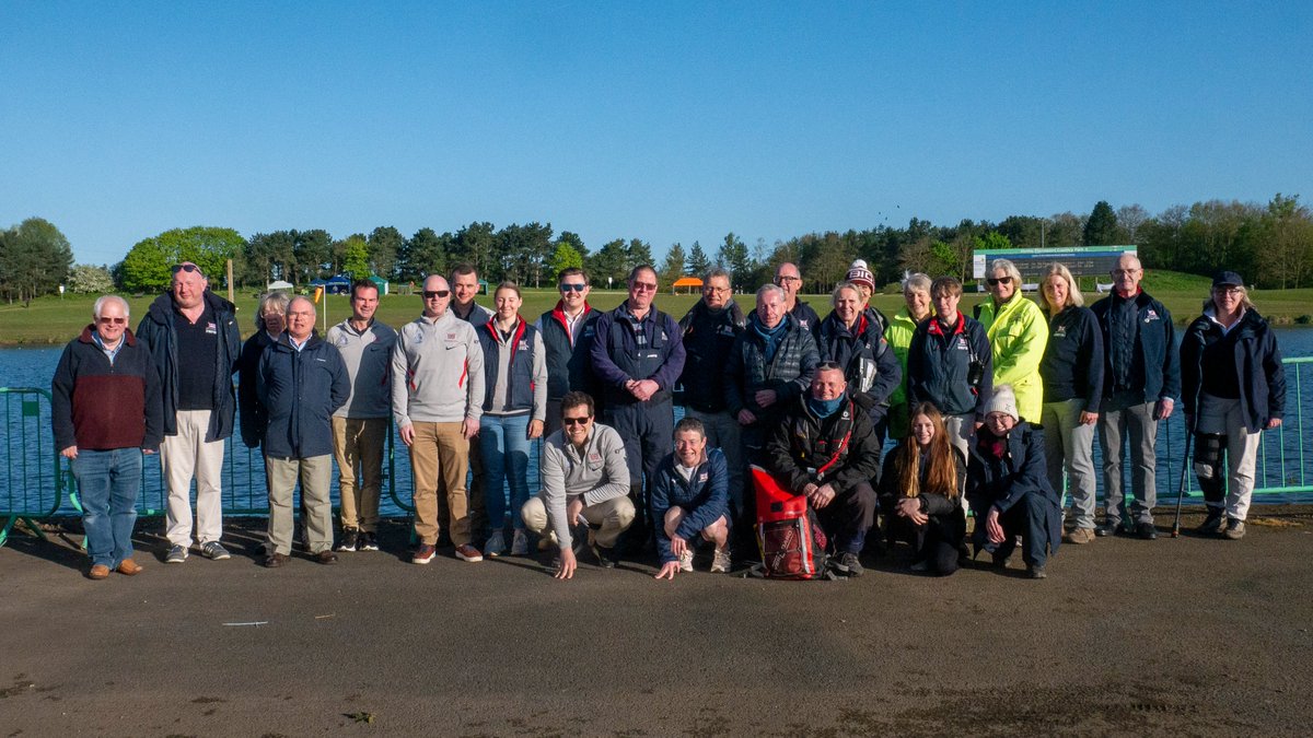 As the last race heads down the course, we want to say a huge thank you to all of our amazing volunteers! From our organising committee to our umpires, stakeboat holders, timers and more, we couldn't do it without you 👏 Full results 👇 britishrowing.org/events/events-… #JIRR