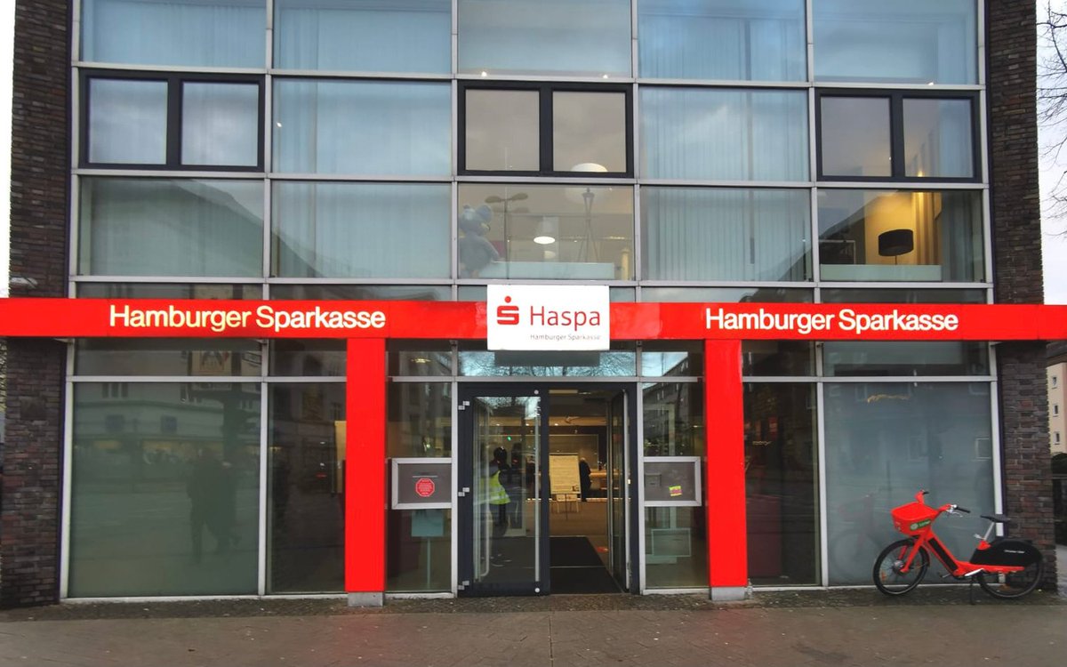 If you don't want to eat your hamburger straight away, you can put it in Hamburger Sparkasse, and in a year you're going to have 1.01 hamburgers. But, if you want to withdraw it, that's gonna cost you 0.12 hamburgers.