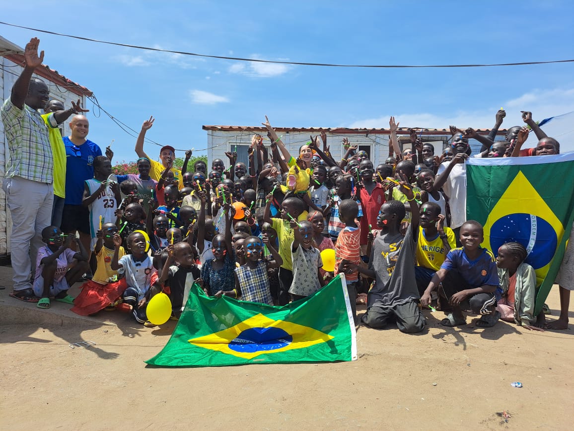 Ação social organizada pelo contingente brasileiro em Juba hoje.
Braço forte, mão amiga!
🫡🇧🇷🇺🇳🇸🇸
#ExercitoBrasileiro #FAB #MarinhadoBrasil #PoliciaMilitar