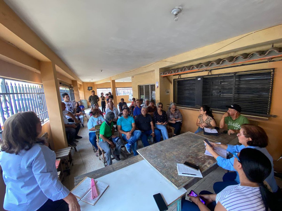 ADOrg_Laraof's tweet image. #20Abr Asamblea de Ciudadanos desde la parroquia Tamaca, promoviendo la unidad y defensa del voto junto a dirigentes de la zona ratificando el compromiso con 🇻🇪 este #28Jul en elecciones presidenciales.