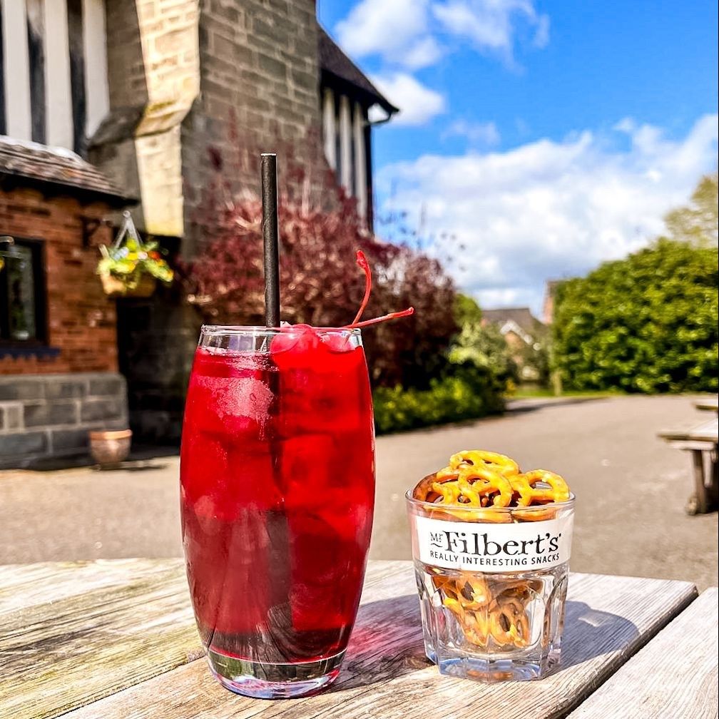 There is nothing a cocktail and a bar snack cant fix! 🍸️

Book your table with us this weekend and try our new summer cocktails, via the link  👉️ moathouse.co.uk/staffordshire-…

#MoatHouseActonTrussell #Drinks #PublicHouse #UKPubs #Pub #PubLife #BritishPub #GreatDrinks