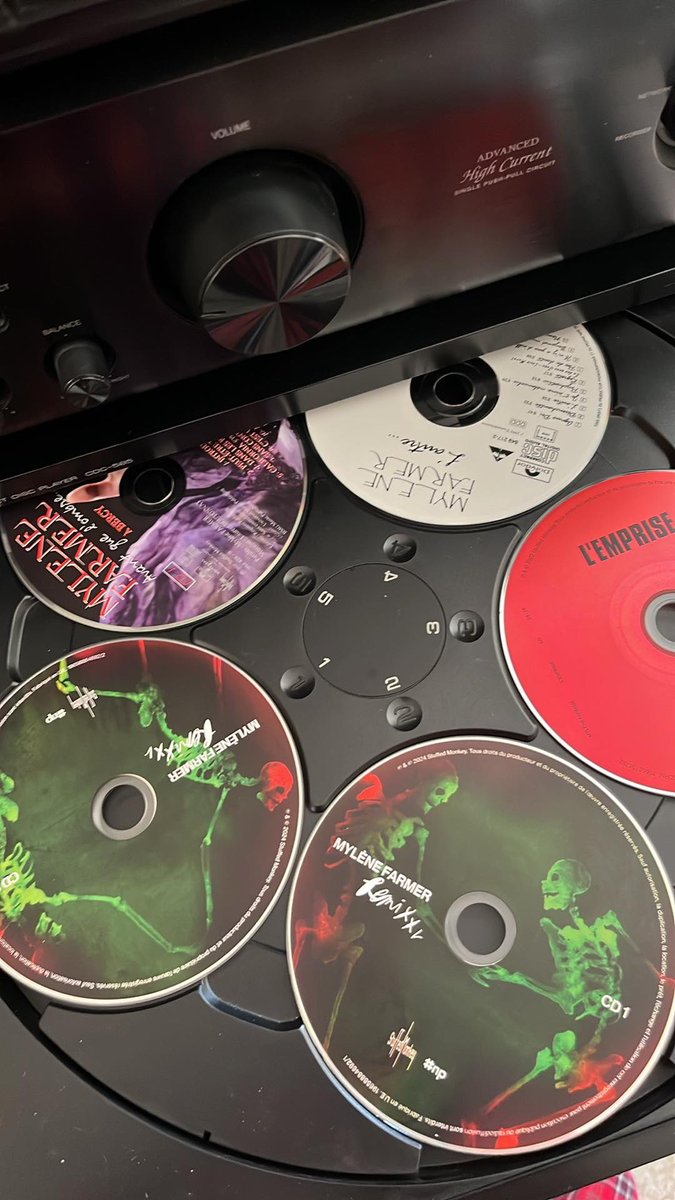 Servi sur un plateau 🧡🔥🎶🤩🔊
#mylenefarmer #remixxl