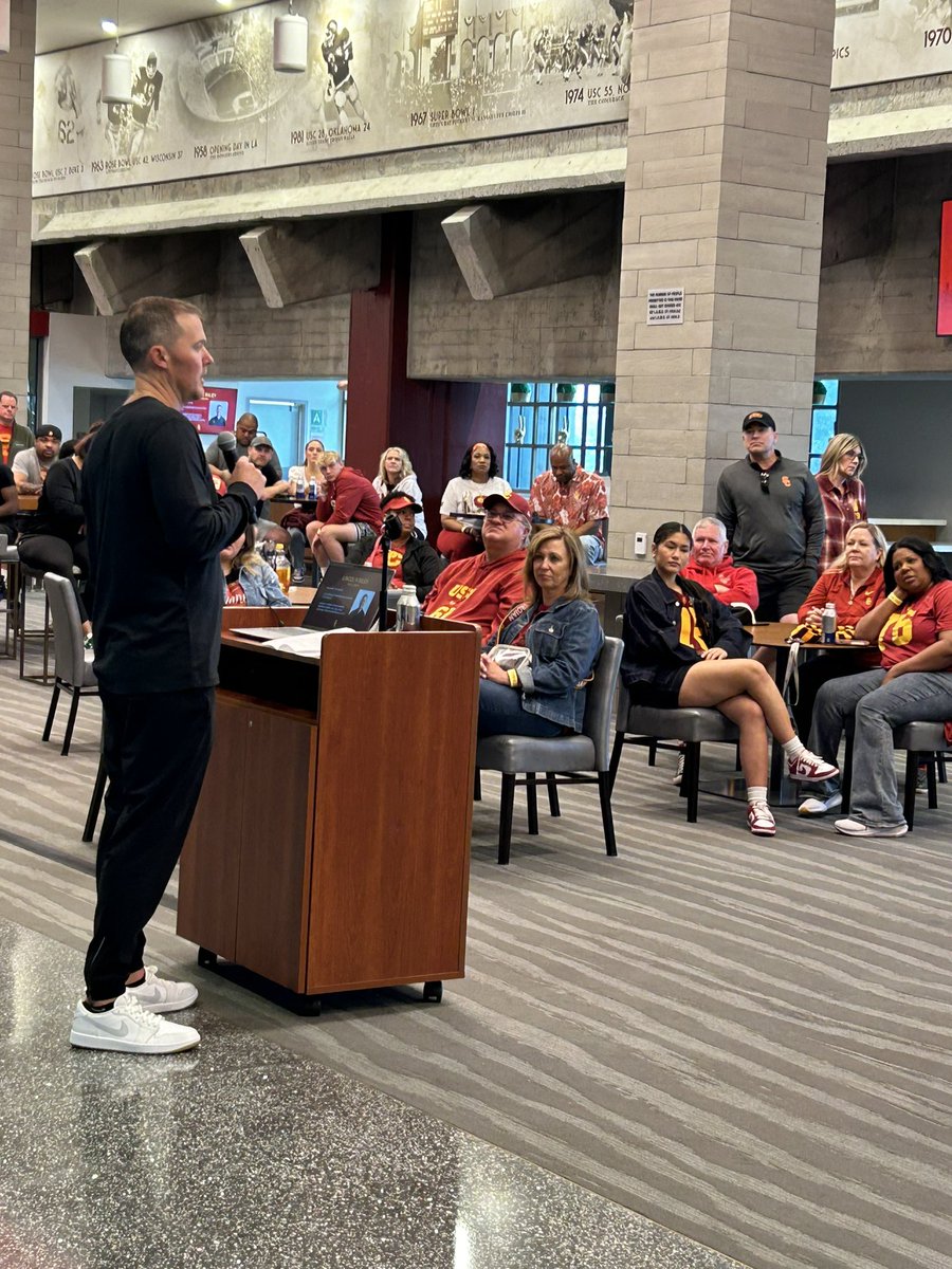 Welcome Player Parents! Spring game 2024! @uscfb #FightOn!✌️