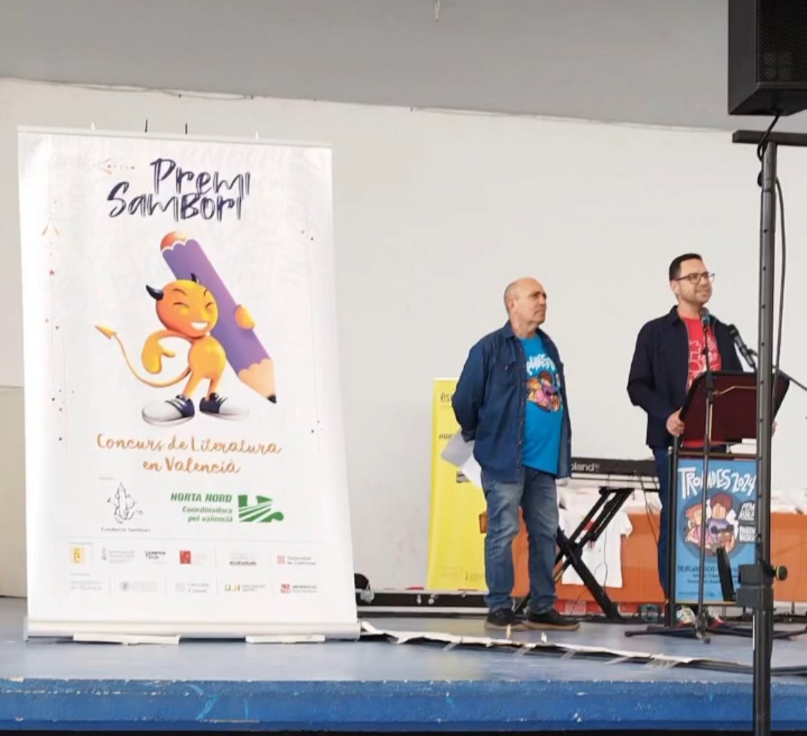 A Burjassot, capital del centenari Estellés, es donen els premis Sambori de l'Horta Nord. Gràcies a Escola Valenciana per tota la faena diària i per les Trobades arreu del País Valencià. Continuarem defensant l'educació pública, de qualitat i en valencià.