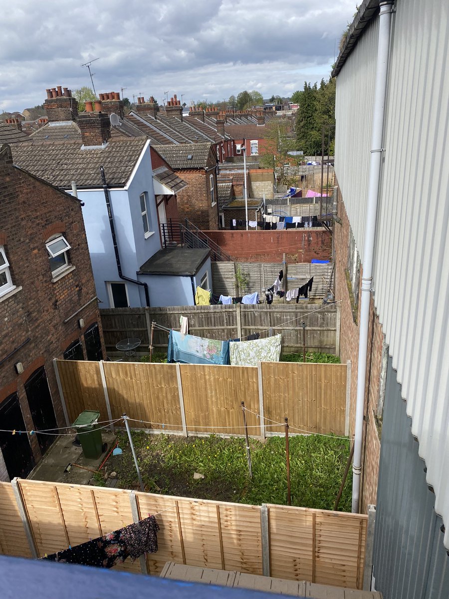 AmyRints's tweet image. Luton (A) 🤩🐝🍺🚗