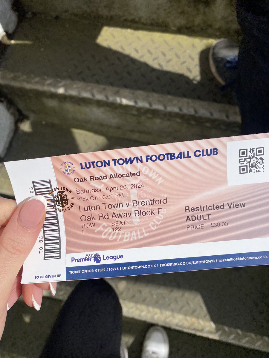AmyRints's tweet image. Luton (A) 🤩🐝🍺🚗