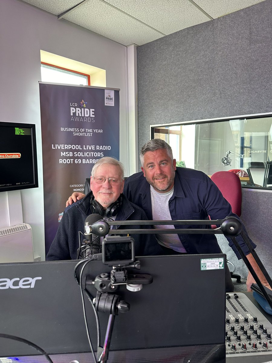 Tom Spence (@tomspencemusic) on Twitter photo Great to catch up with local radio legend Billy Butler on <a href="/LiverpoolLiveRD/">Liverpool Live Radio</a> this afternoon. Thanks so much for giving next weeks show at The Floral Pavilion Theatre a good plug!! Grab your tickets via this link; floralpavilion.com/event/tom-spen… Great to catch up with local radio legend Billy Butler on <a href="/LiverpoolLiveRD/">Liverpool Live Radio</a> this afternoon. Thanks so much for giving next weeks show at The Floral Pavilion Theatre a good plug!! Grab your tickets via this link; floralpavilion.com/event/tom-spen…