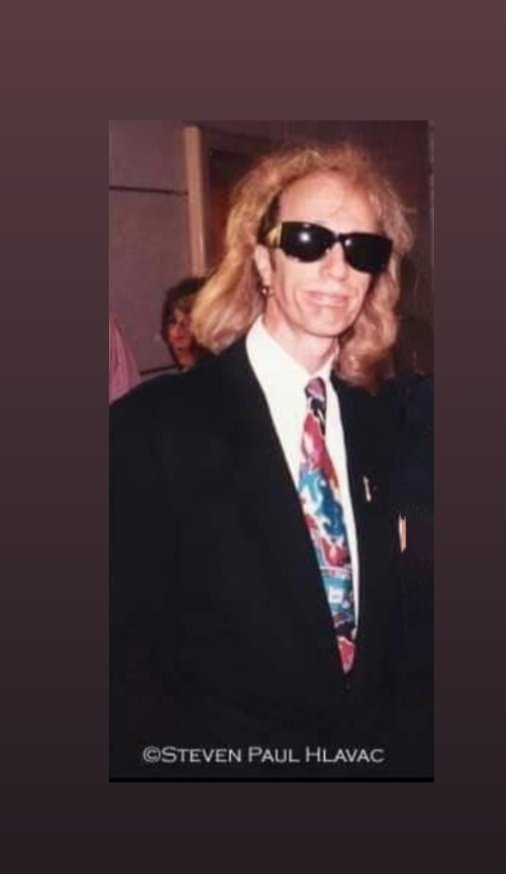 Robin photo of the day.#robingibb